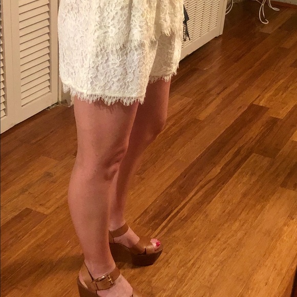 BCBGMaxAzria Kieran Shorts- Never Worn - Picture 7 of 7